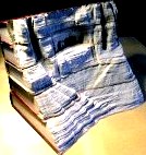 Горы из книг - арт-проект Гая Ларами () Горы из книг - арт-проект Гая Ларами