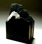 Горы из книг - арт-проект Гая Ларами () Горы из книг - арт-проект Гая Ларами