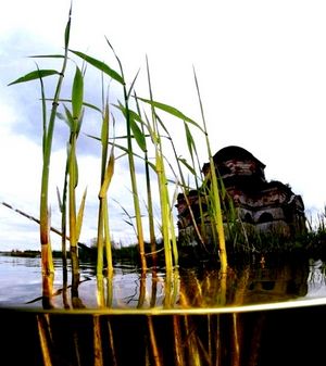 Подводная экспедиция в затопленное село () Подводная экспедиция в затопленное село
